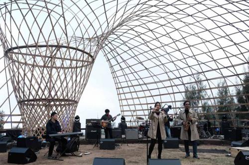 Saat Alam Mendukung Penampilan MLDJAZZPROJECT Season 4 di Jazz Gunung 2019